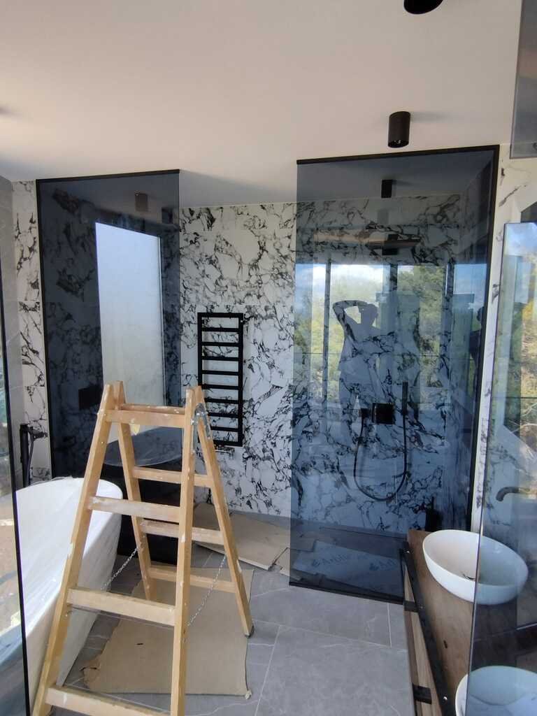 Staklena tuš kabina po mjeri